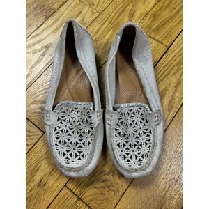 BareTraps Silver Metallic Laser Cut Moc Toe Loafers Comfort Shoes‎